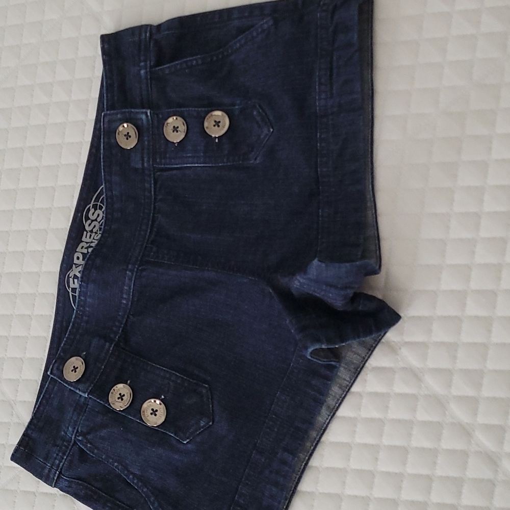 Express shorts sz 8